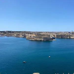 Superb 3 Bedroom In Appartamento La Valletta