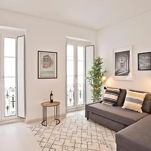 Bmyguest - Bica River View Appartement